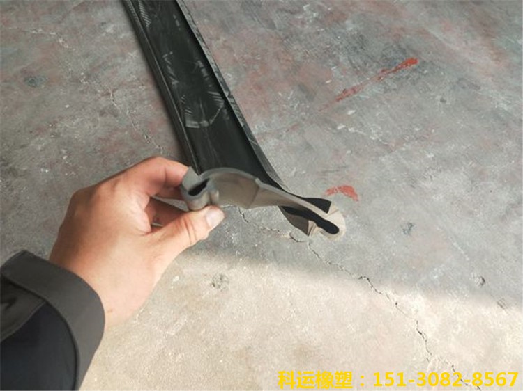 淺埋式橋梁伸縮縫裝置防水密封膠條安裝更換工具2