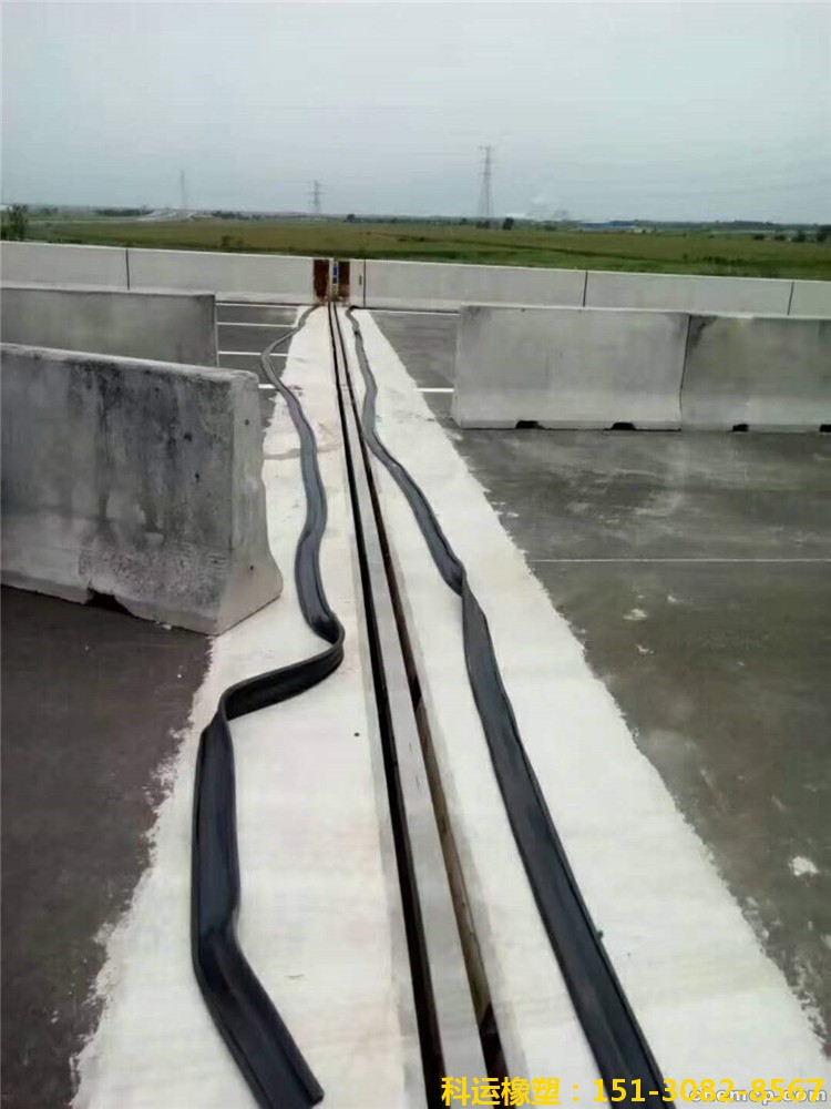 淺埋式橋梁伸縮縫裝置防水密封膠條安裝更換工具3