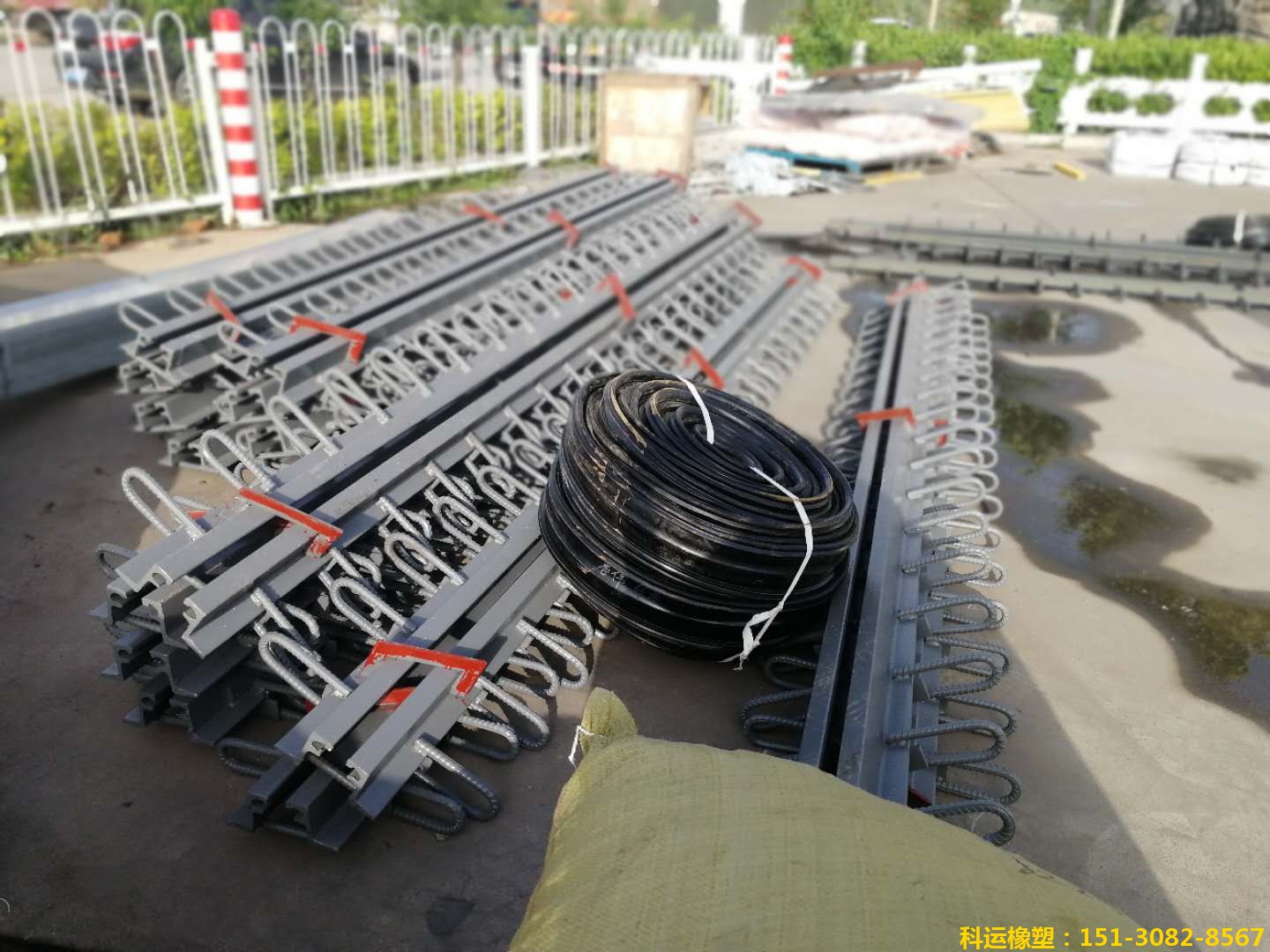 道路橋梁伸縮縫裝置施工【路橋】**伸縮縫1